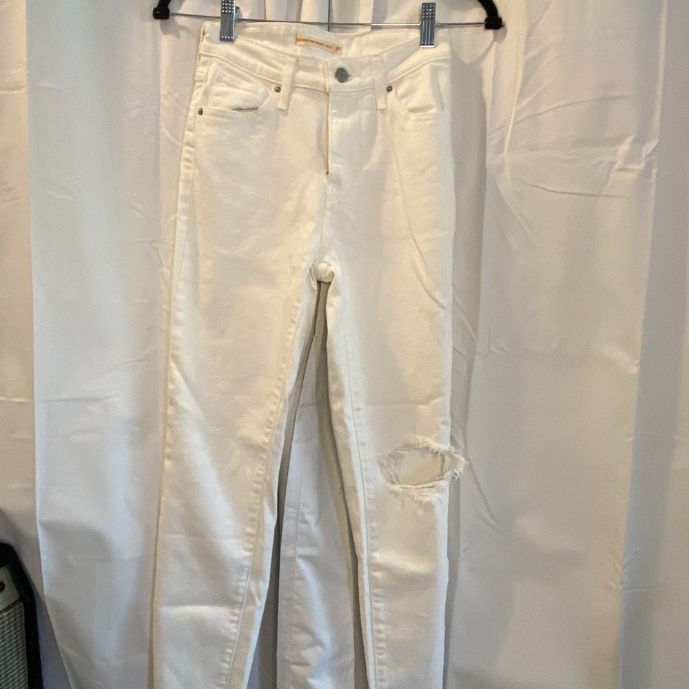 White Levi's 421 High Rise Skinny Ankle Brand New